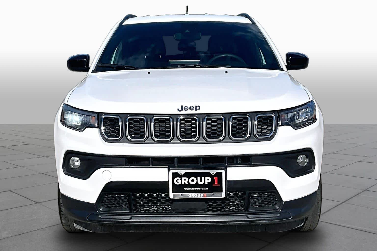 Used 2024 Bright White Clearcoat Jeep Latitude image 4