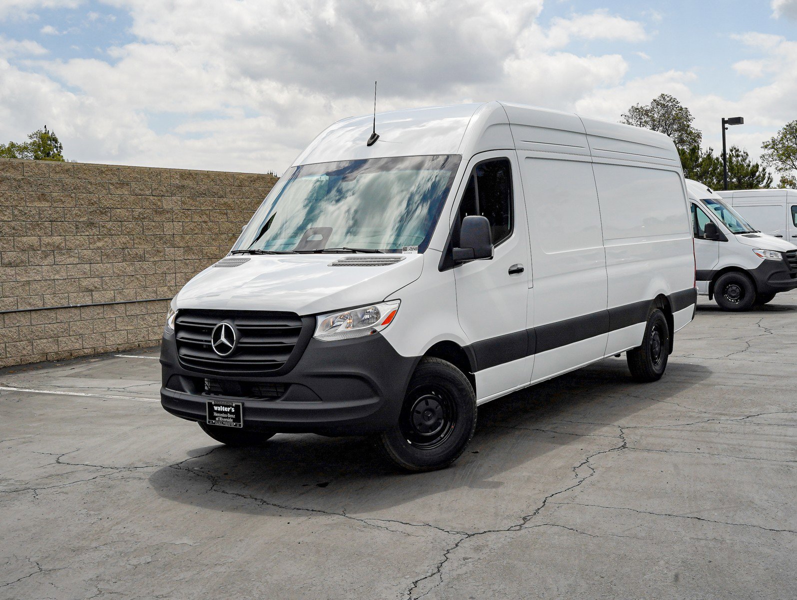 2025 Mercedes-Benz Sprinter 2500 170 WB High Roof's photo
