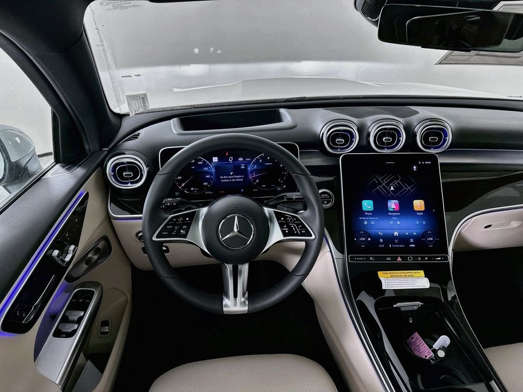 New 2026 Polar White Mercedes-Benz GLC 300 image 24