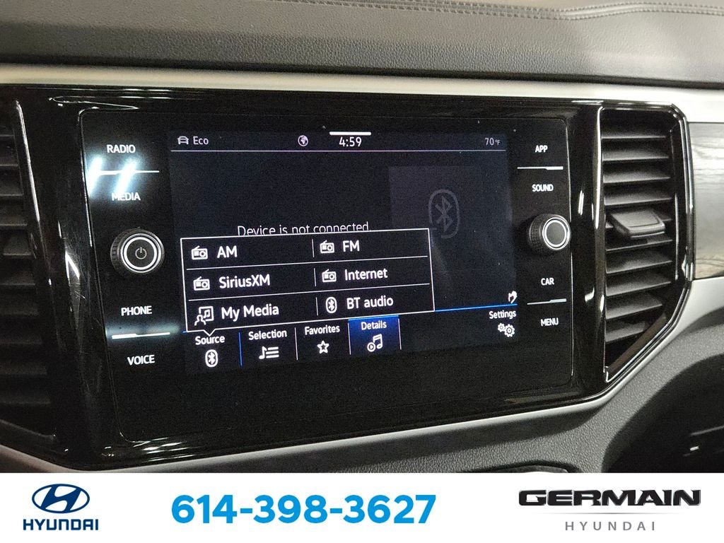 Used 2023 White Volkswagen 3.6L V6 SE w/Technology image 24