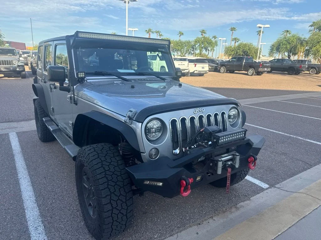 Used 2016 Silver Jeep Unlimited Sport image 3