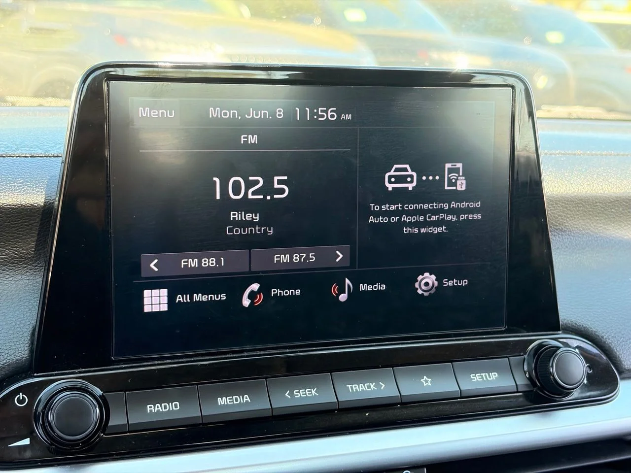 Used 2023 Steel Gray Kia LXS image 21