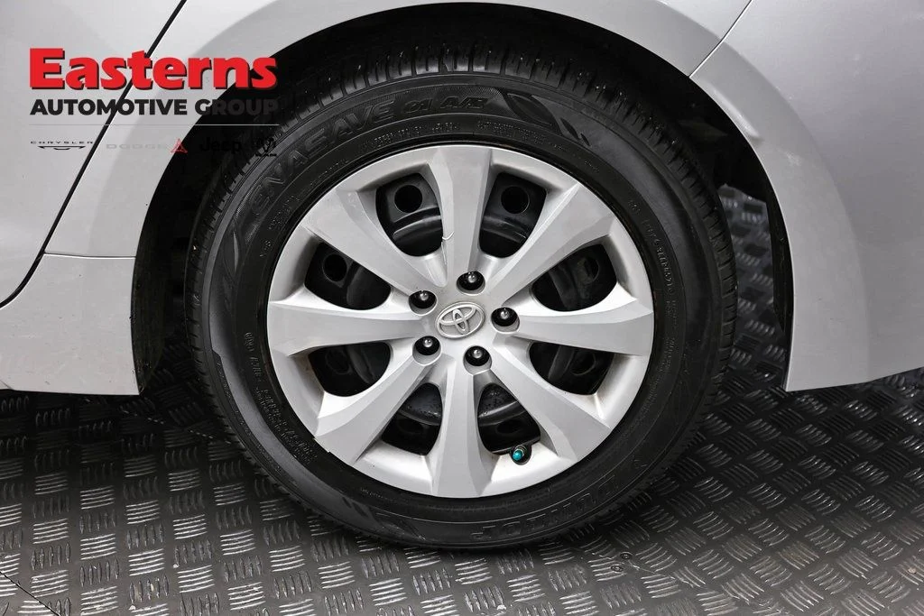Used 2021 Silver Toyota LE image 10