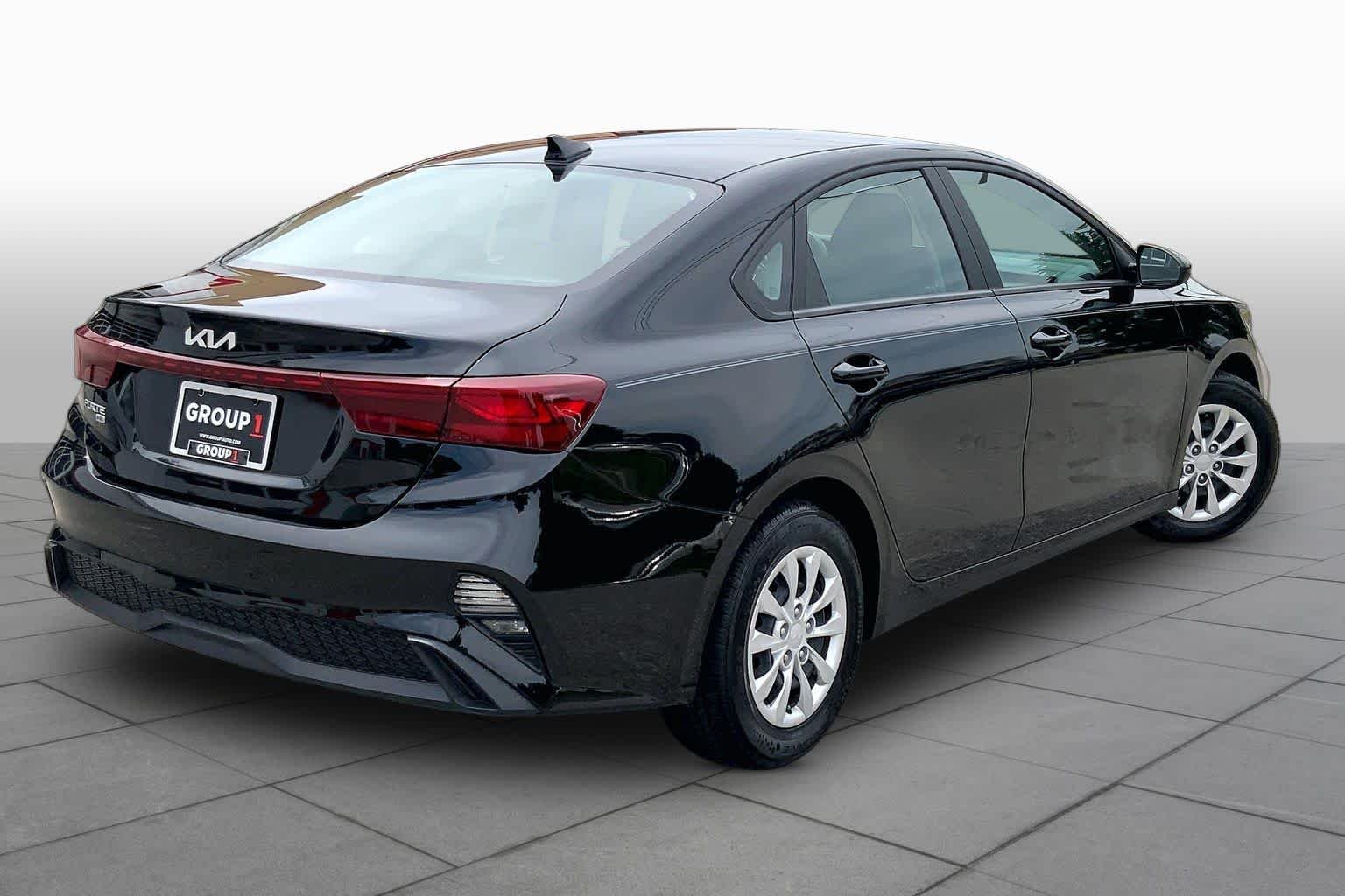 Certified Used 2023 Aurora Black Kia LXS image 12