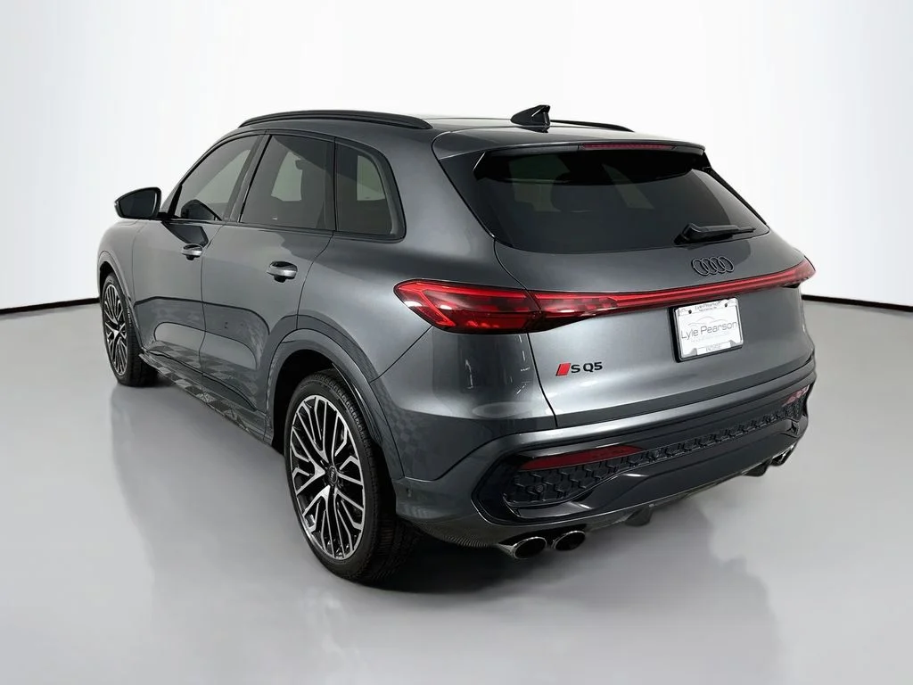 Used 2025 Mythos Black Metallic Audi 3.0T Premium Plus image 3