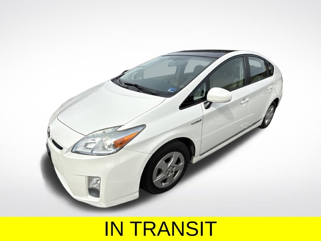 Used 2010 White Toyota II image 1