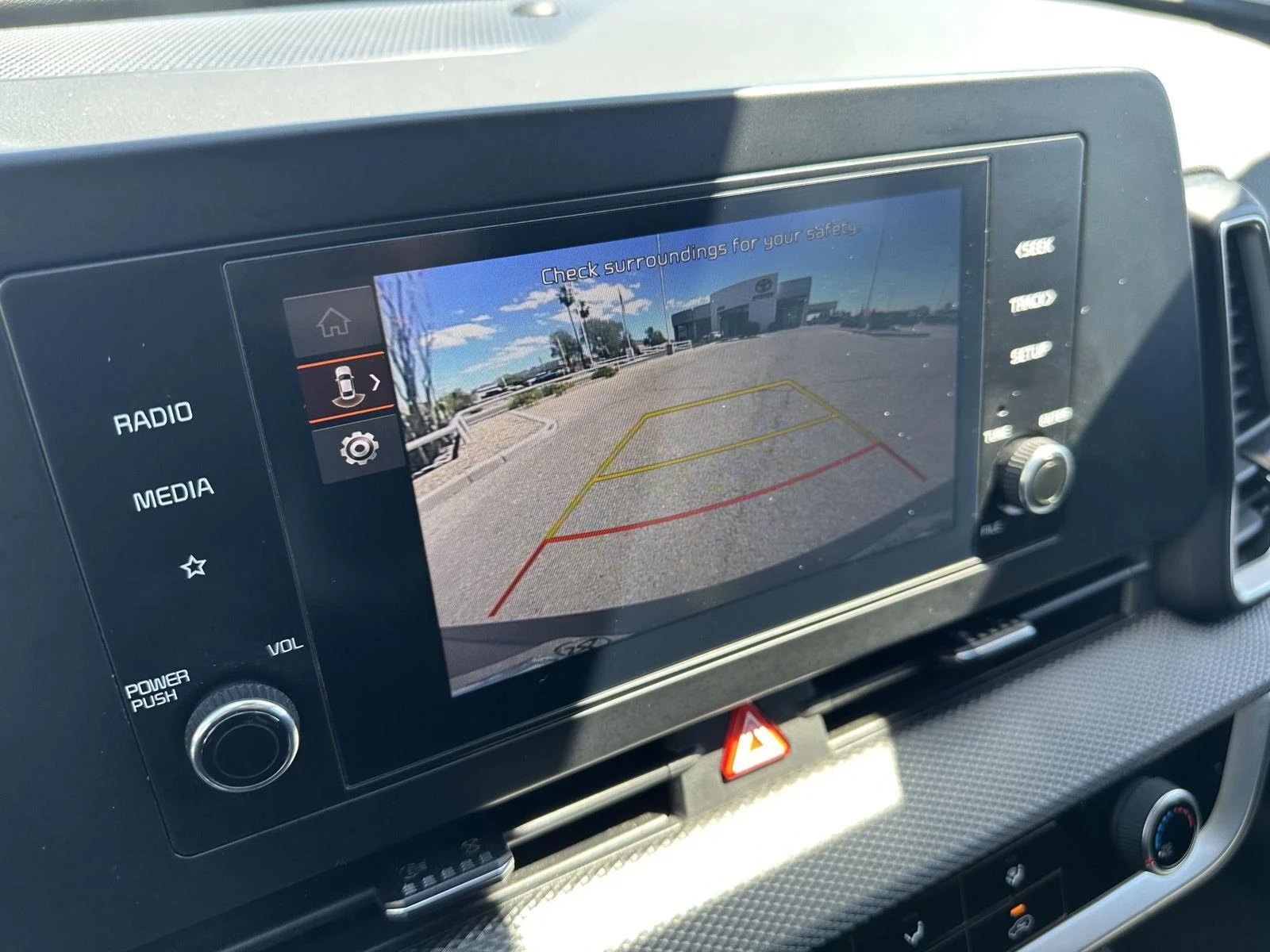 2025 Kia Sportage LX - Photo 28