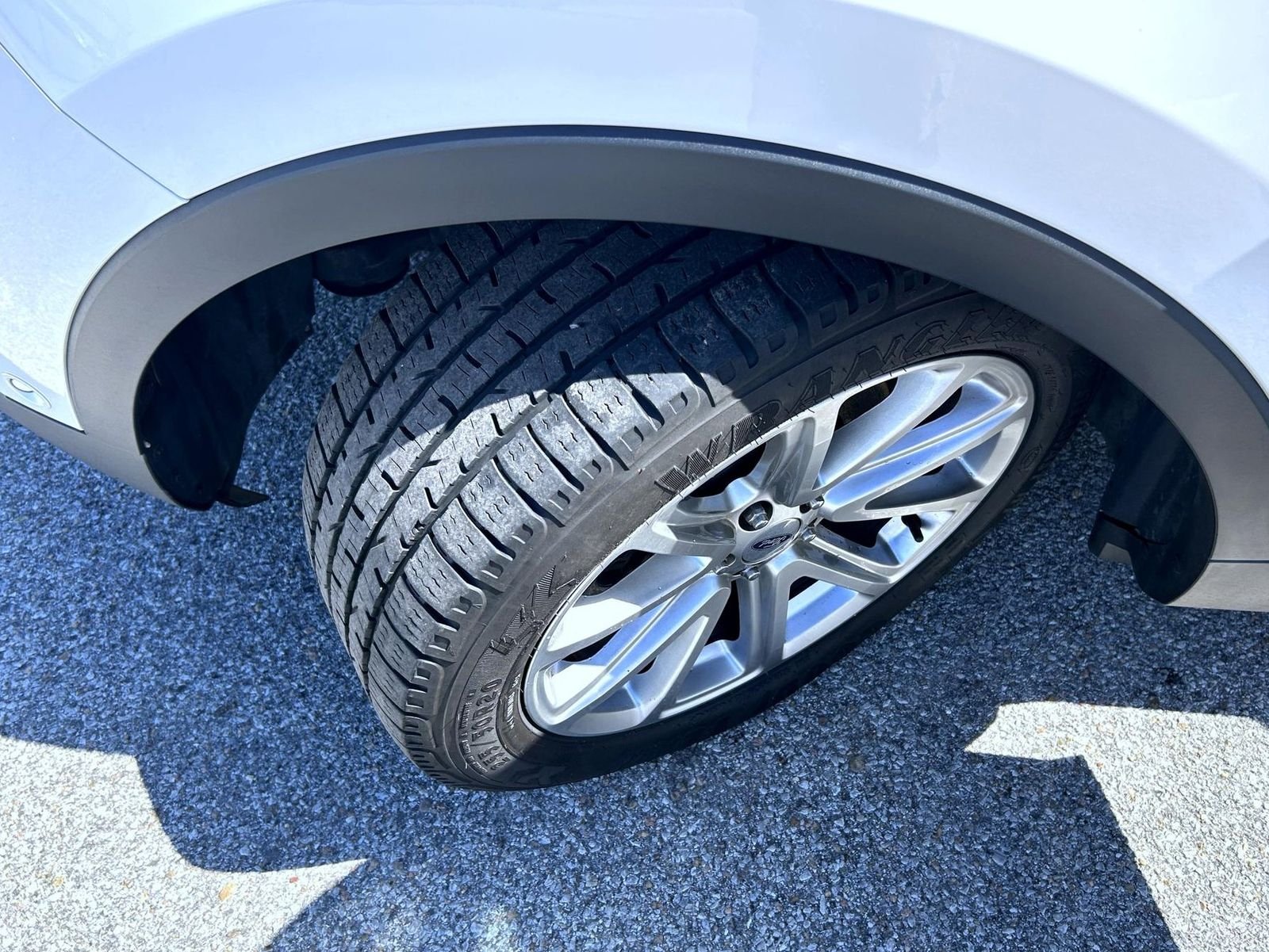 Used 2016 White Ford Limited image 25