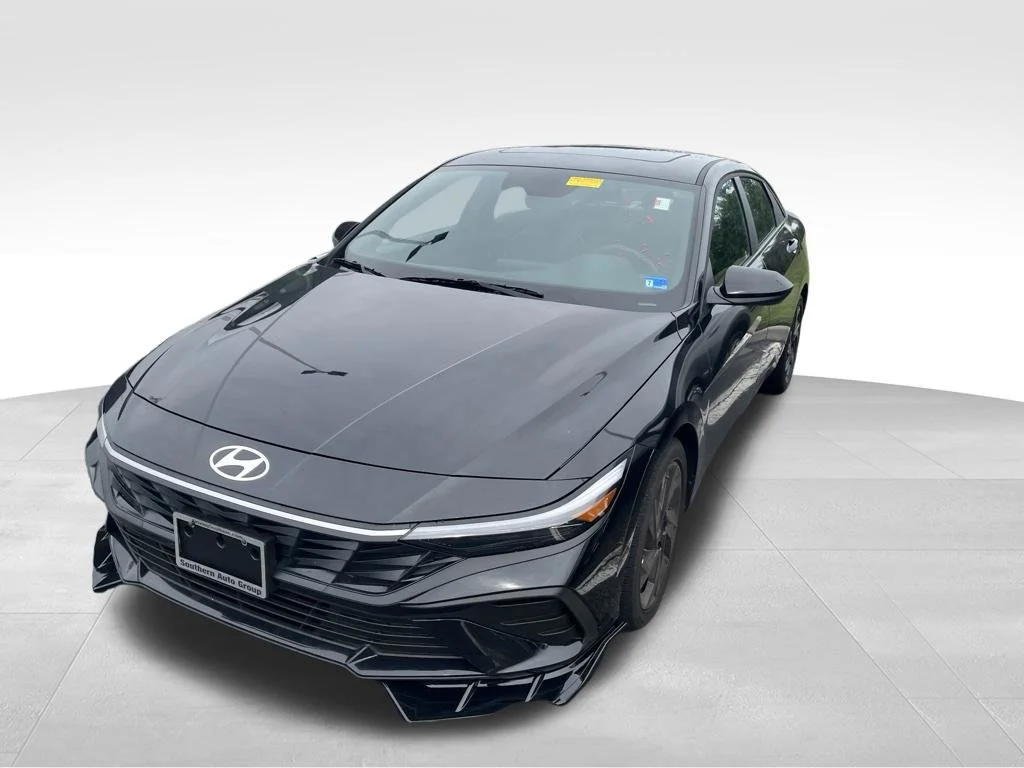Used 2026 Black Hyundai SEL Sport image 16