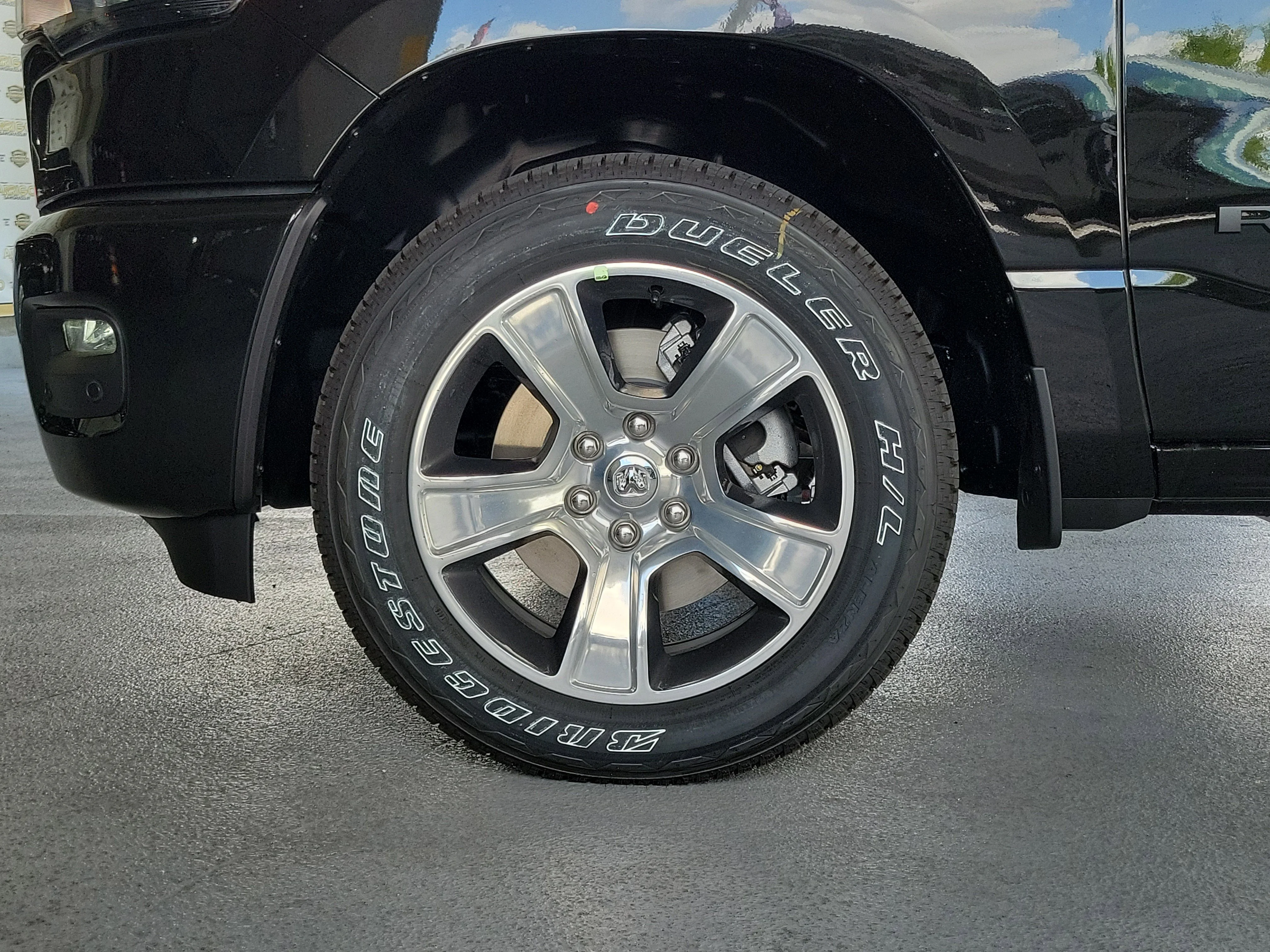 New 2026 Diamond Black Crystal Pearl-Coat Exterior Paint RAM Express image 4