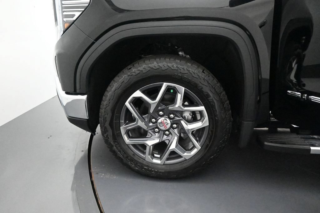 New 2026 Onyx Black GMC SLT image 8