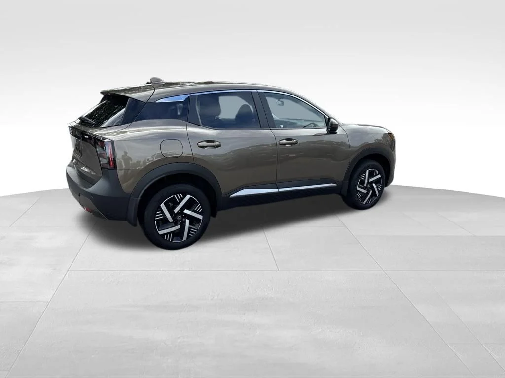 Used 2025 Brown Nissan SV image 7