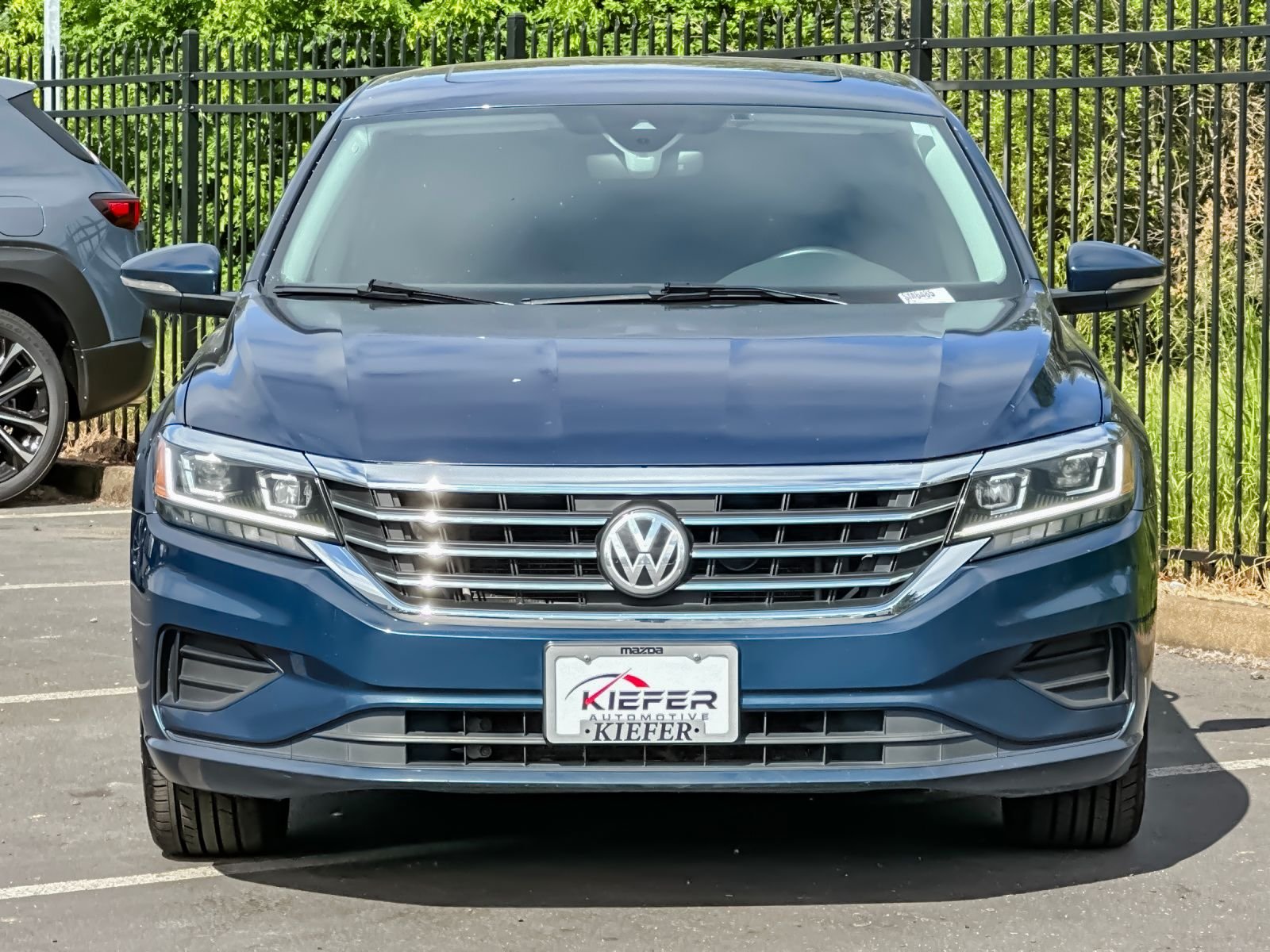 Used 2022  Volkswagen 2.0T SE image 10