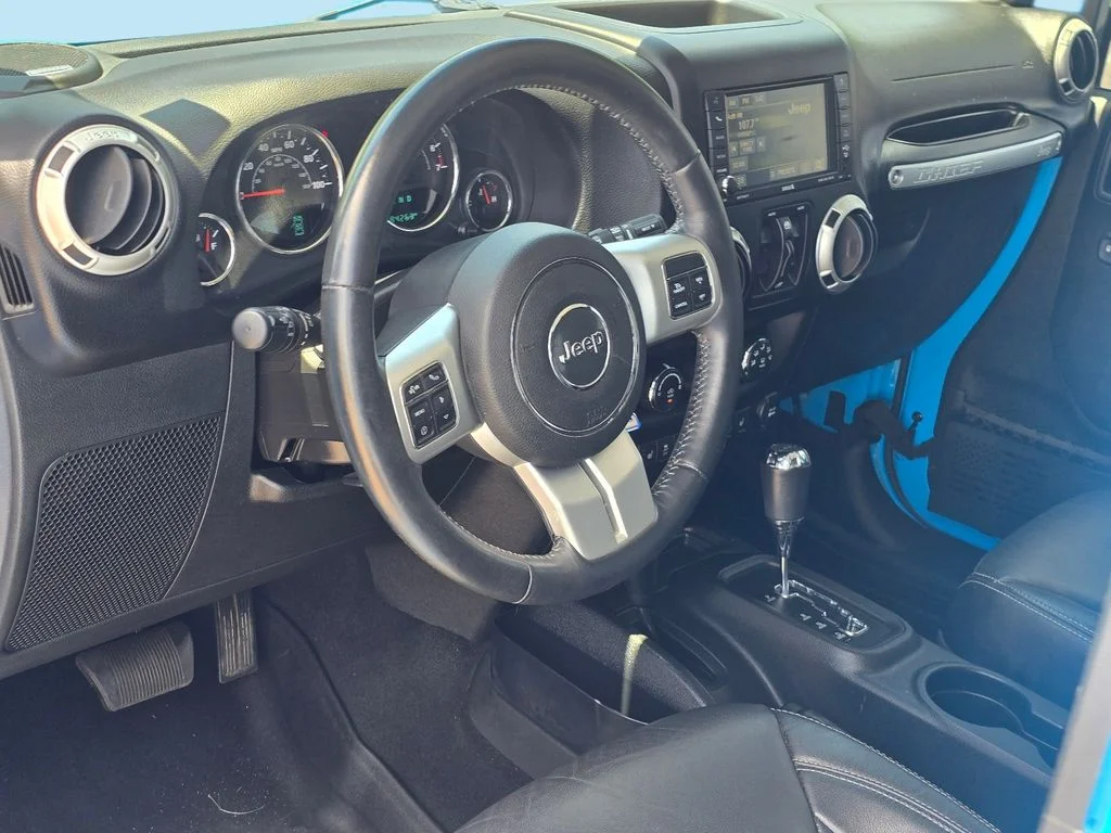 Used 2017 Blue Jeep Unlimited Sahara image 15