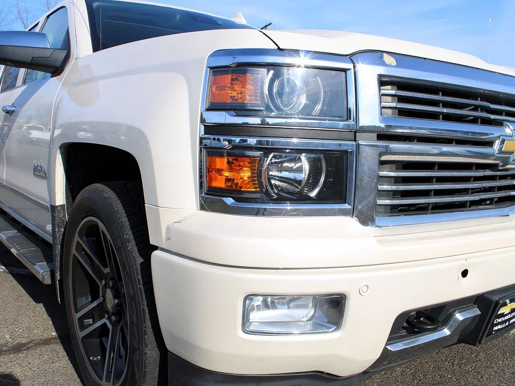 Used 2015 WHITE DIAMOND TRICOAT Chevrolet High Country image 9