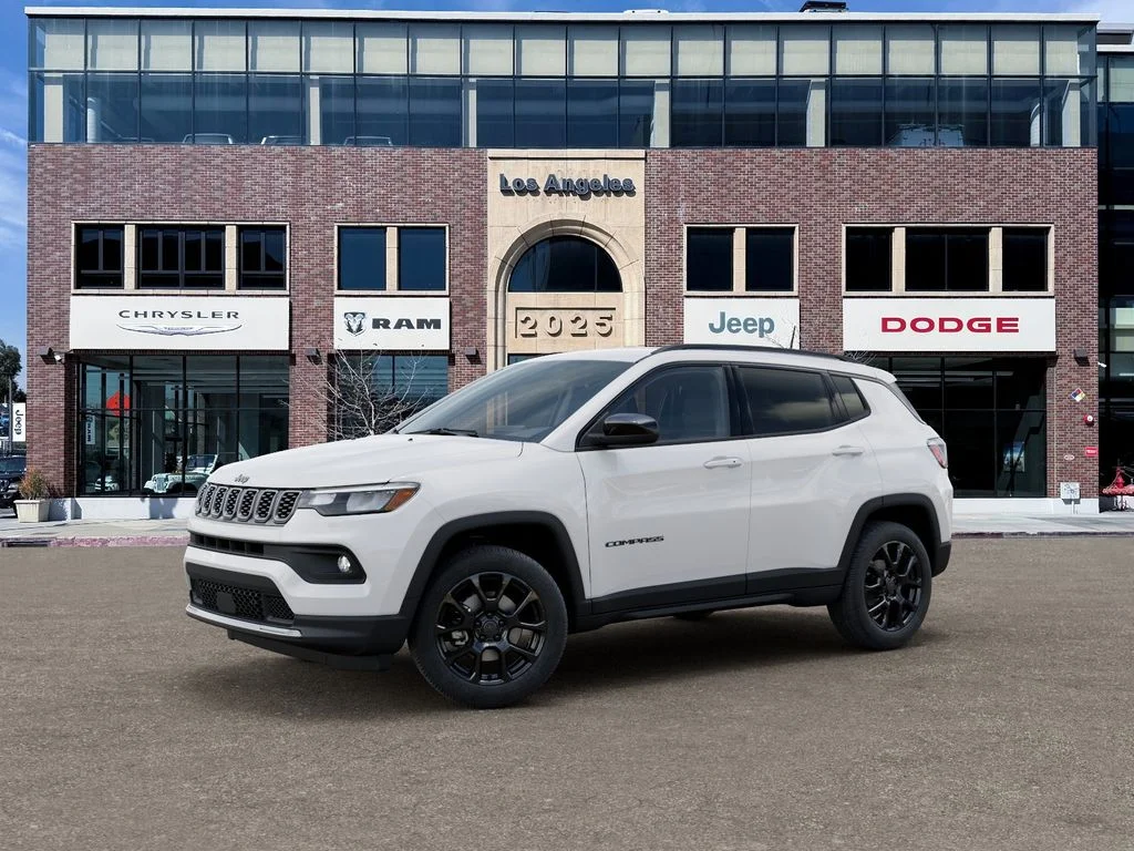 New 2026 Bright White Clearcoat Jeep Latitude image 2