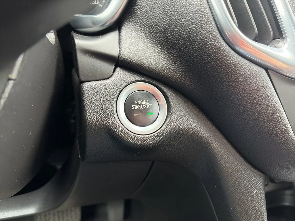 2022 Chevrolet Equinox LT - Photo 24