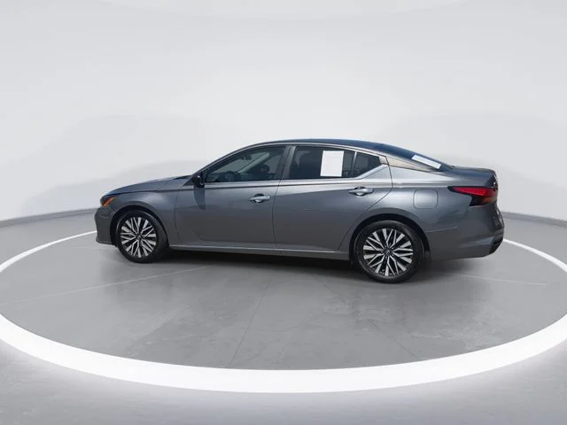 Used 2024 Gray Nissan 2.5 SV image 5
