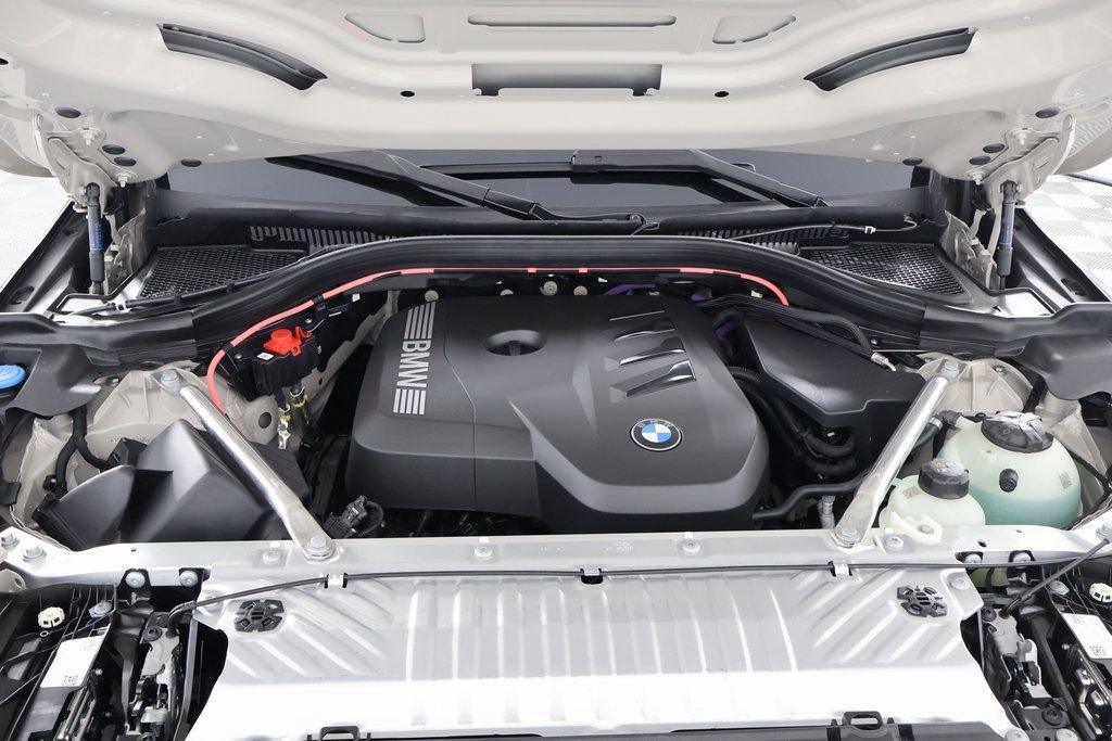 New 2026 Gray Metallic BMW 30 xDrive image 9