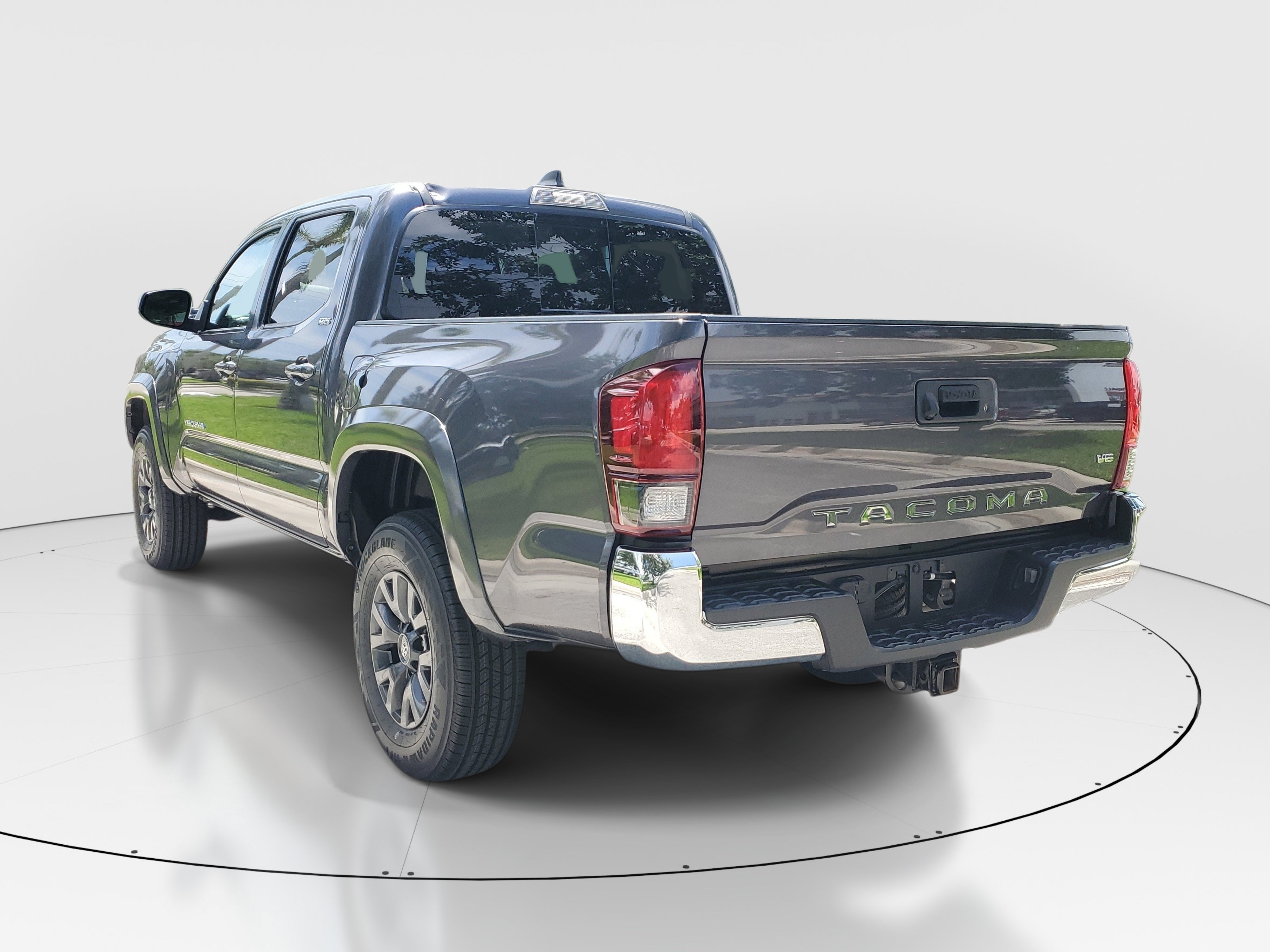 Used 2023 Magnetic Gray Metallic Toyota SR5 image 4