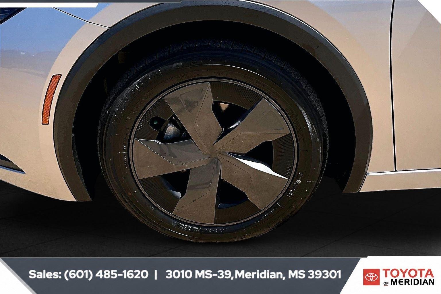 Used 2024 Cutting Edge Toyota LE image 7