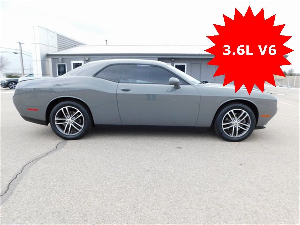 Used 2019 Dodge Challenger SXT with VIN 2C3CDZGG5KH717280 for sale in Richmond, IN