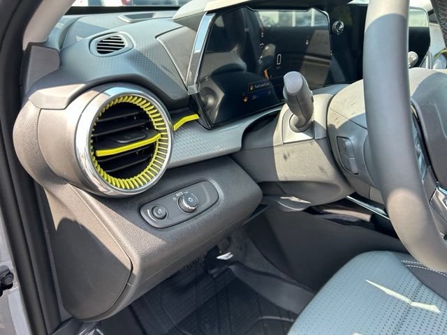 2026 Chevrolet Trax LT - Photo 11