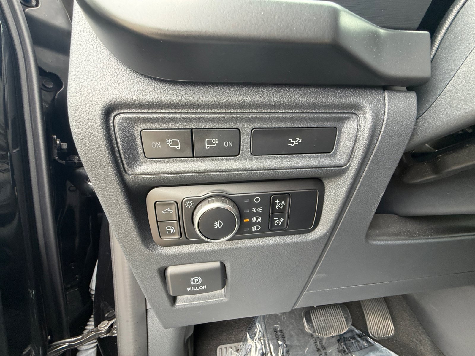 Certified Used 2024 Agate Black Metallic Ford XLT image 25