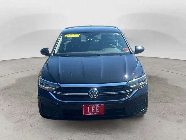 Used 2024 Black Volkswagen 1.5T S image 8