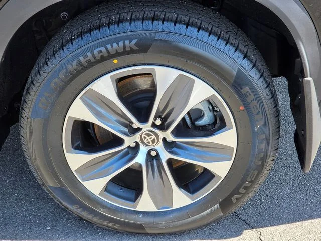 2023 Toyota Highlander XLE - Photo 15