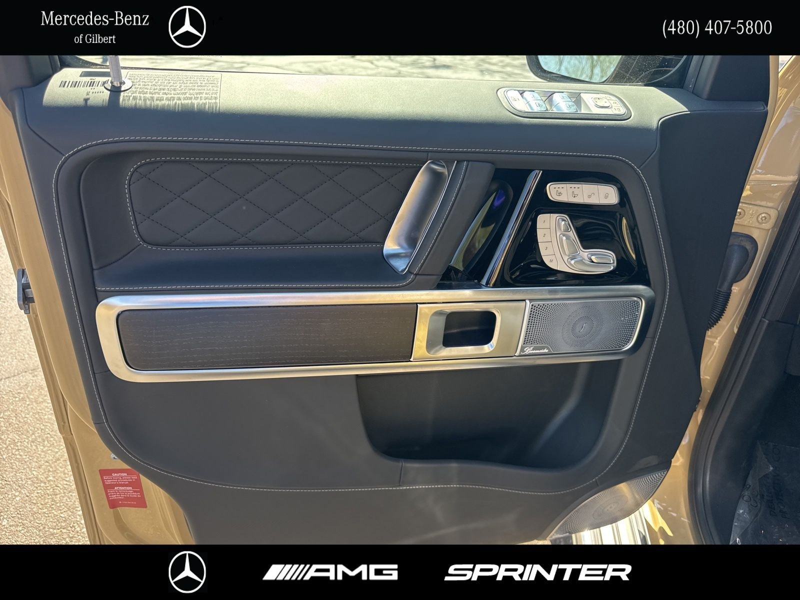 New 2025 MANUFAKTUR Desert Sand non-metallic Mercedes-Benz G 580 image 12