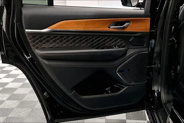 2023 Jeep Grand Cherokee L Summit Reserve - Photo 23