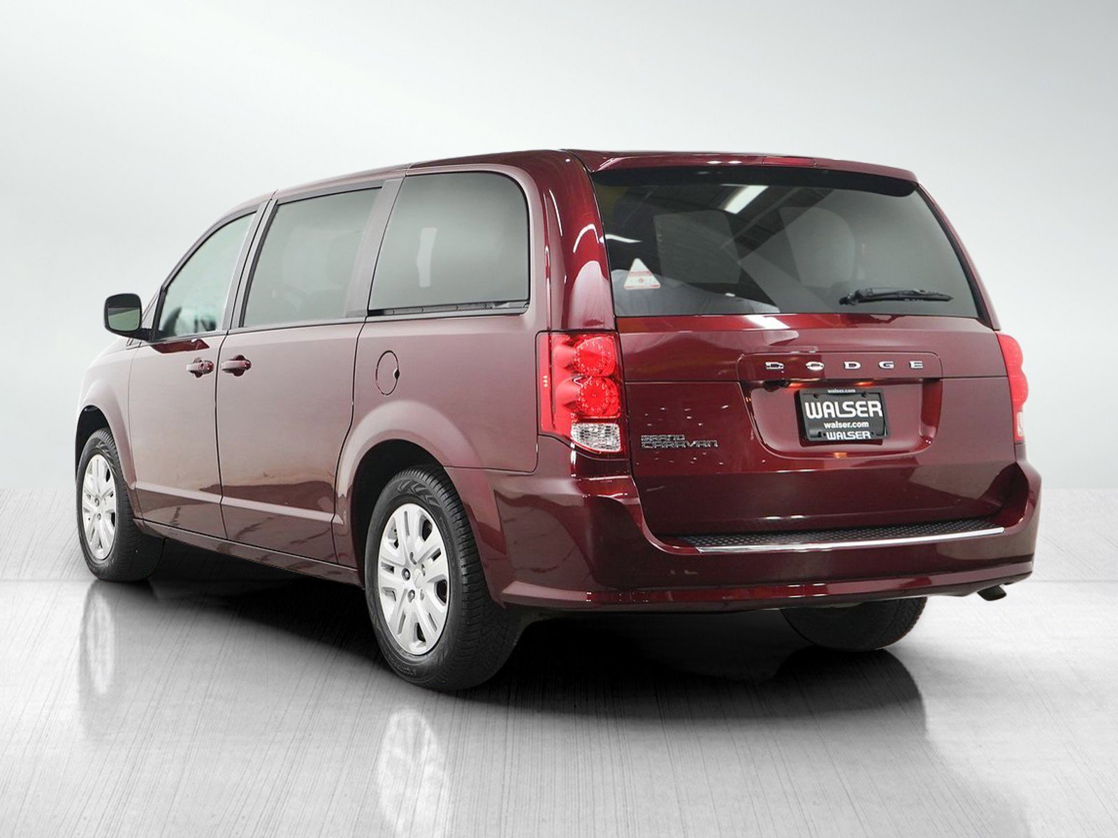 Used 2018 Octane Red Pearlcoat Dodge SE Wagon image 3