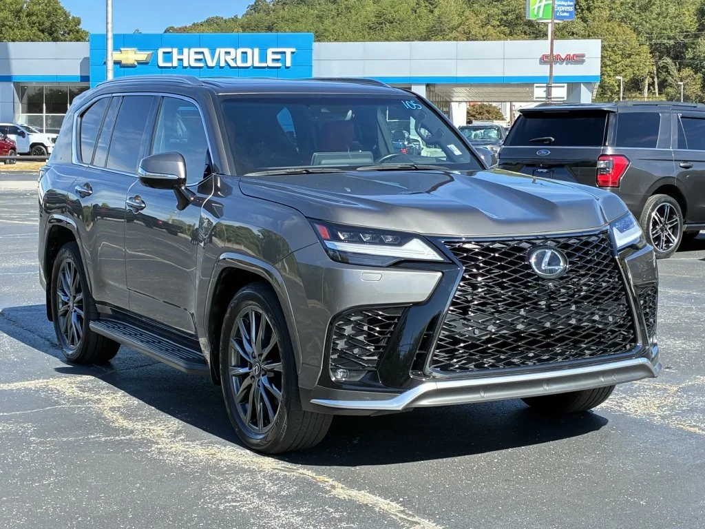 Used 2024  Lexus 600 F SPORT image 4