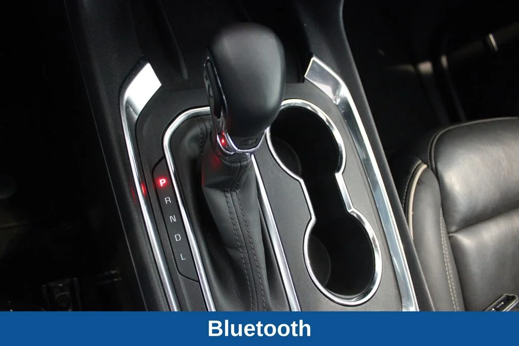 Used 2023 Red Chevrolet Premier image 17