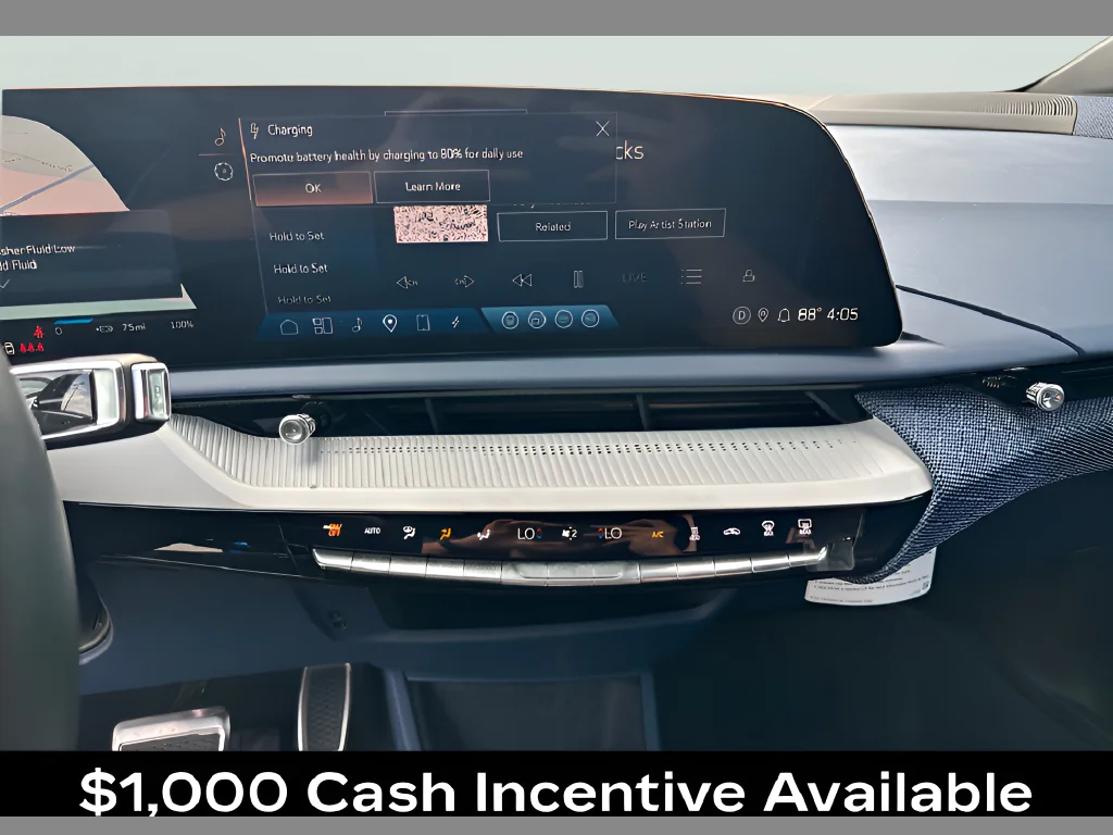 2025 Cadillac OPTIQ Luxury 2 - Photo 23