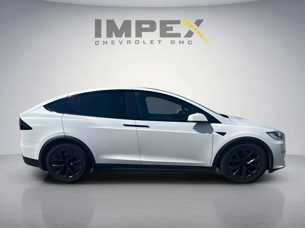 Used 2022  Tesla Plaid image 6