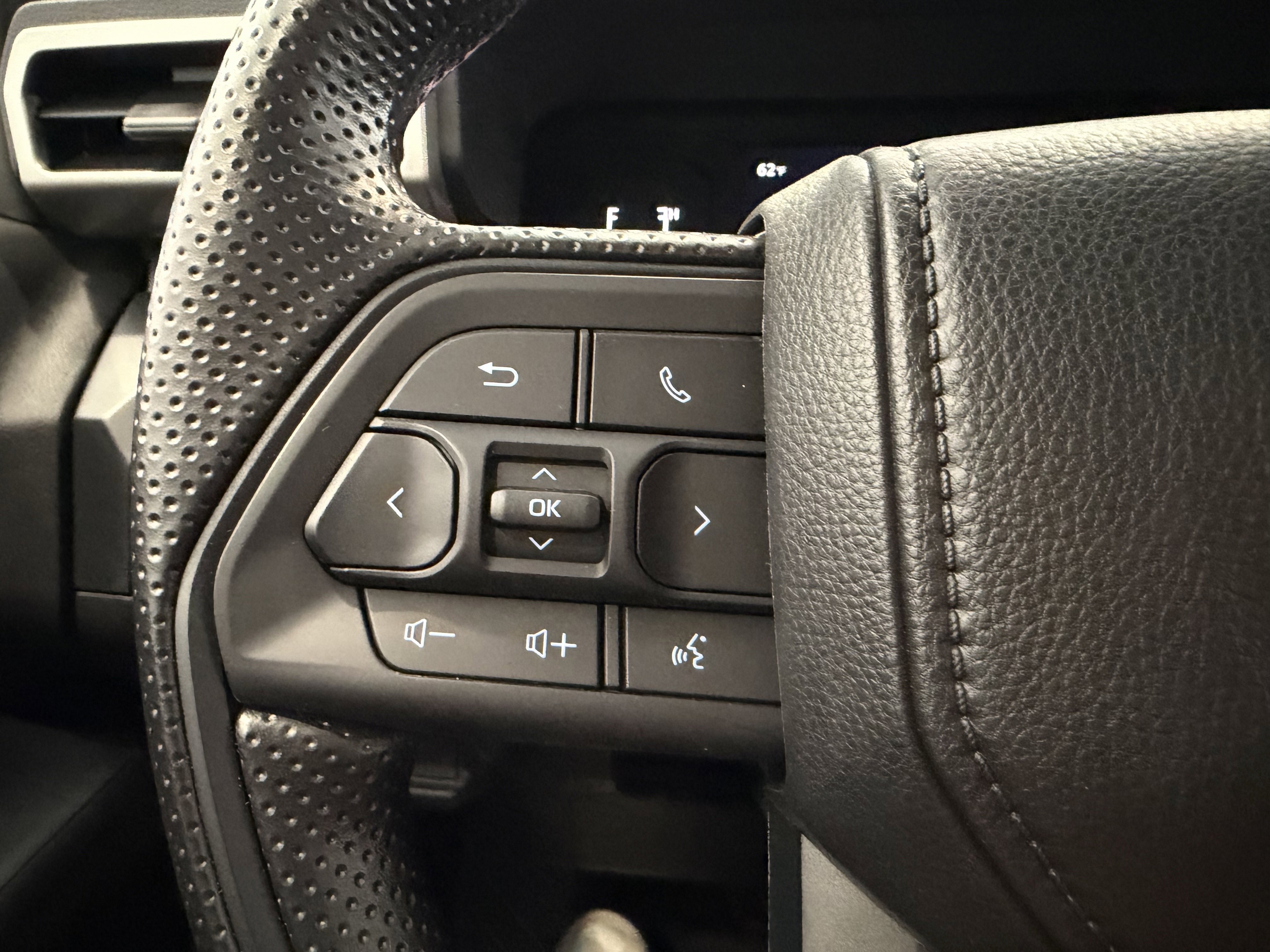 2026 Toyota Tacoma SR - Photo 19