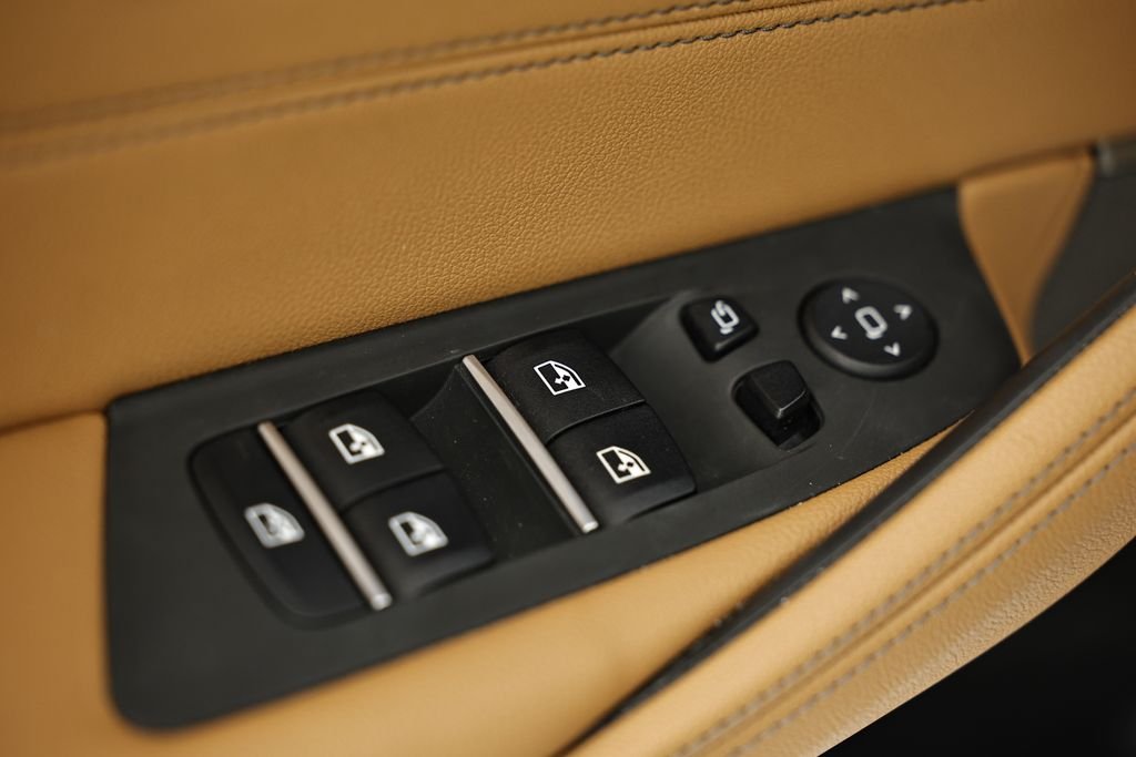 2023 BMW 5 Series 540i - Photo 20