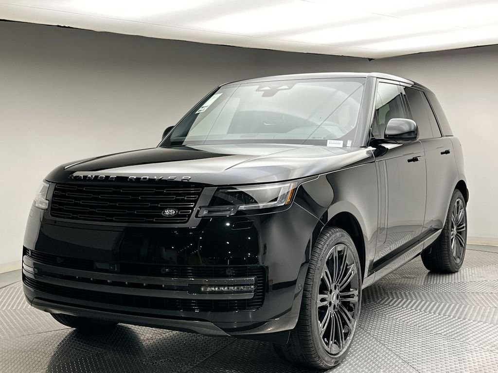 Used 2025  Land Rover SE image 1