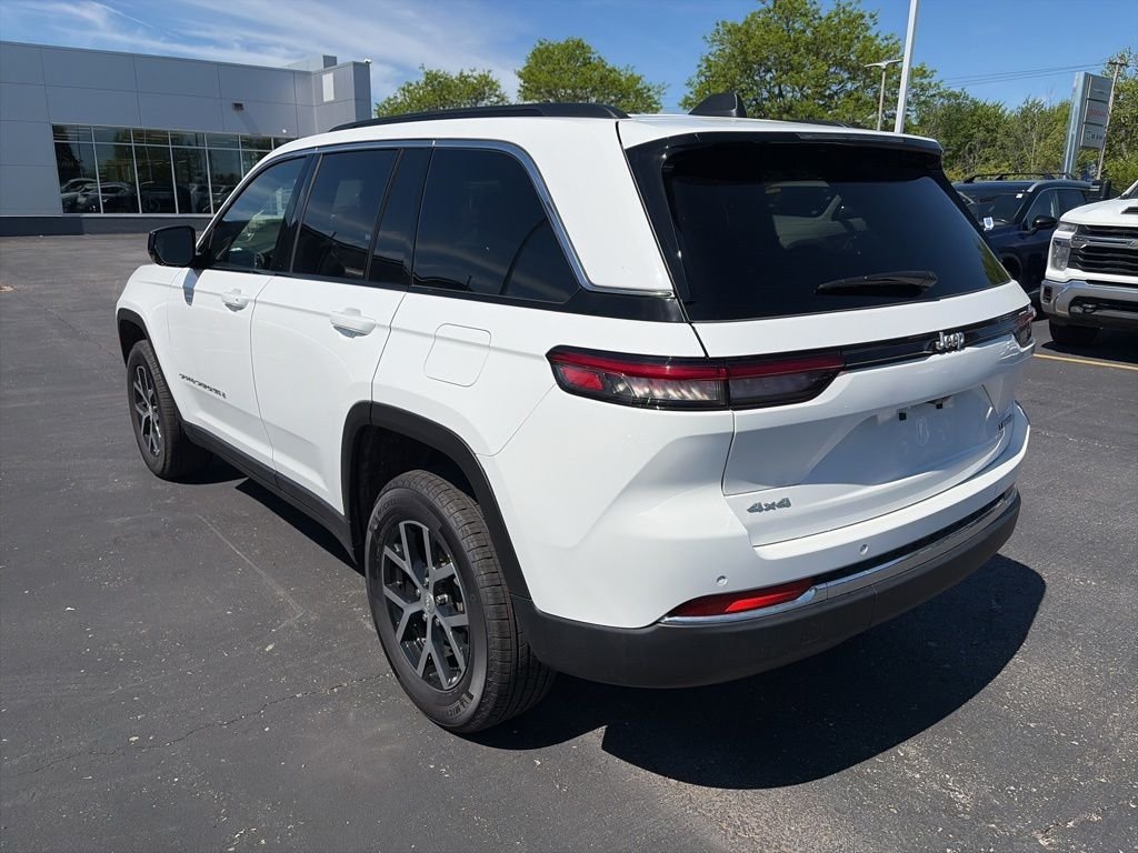 Used 2025 White Jeep Limited image 7