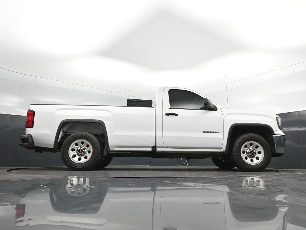 Used 2016 White GMC Base image 38