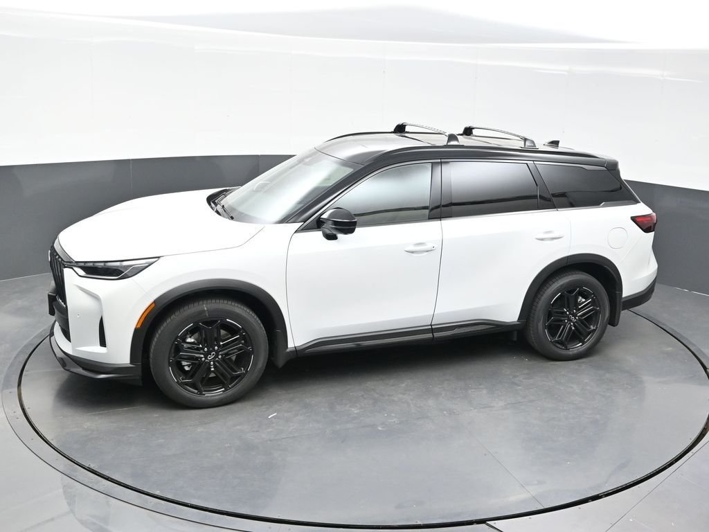 New 2027 2T RAD WHT INFINITI Sport AWD image 40