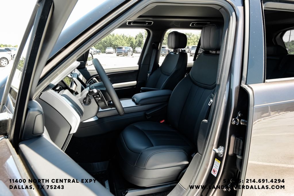 New 2026 Charente Grey Prem Met Land Rover SE image 31