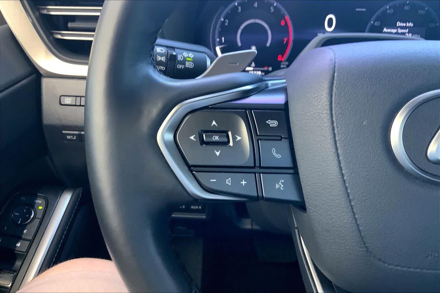 Used 2025 Incognito Lexus Overtrail image 23