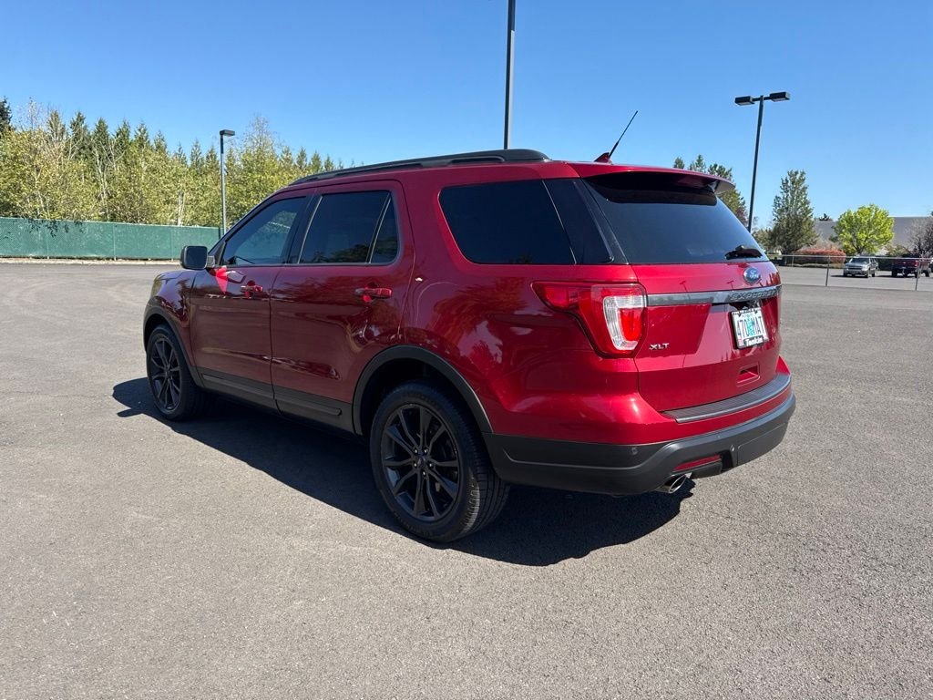 Used 2019 Ruby Red Metallic Ford XLT image 5