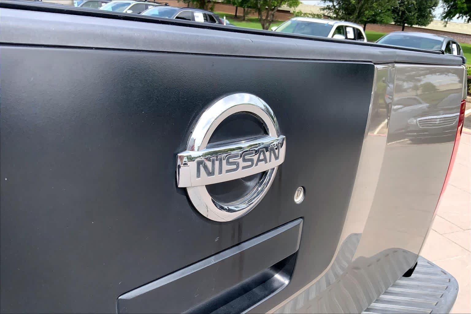Used 2008 Desert Stone Metallic Nissan LE image 29