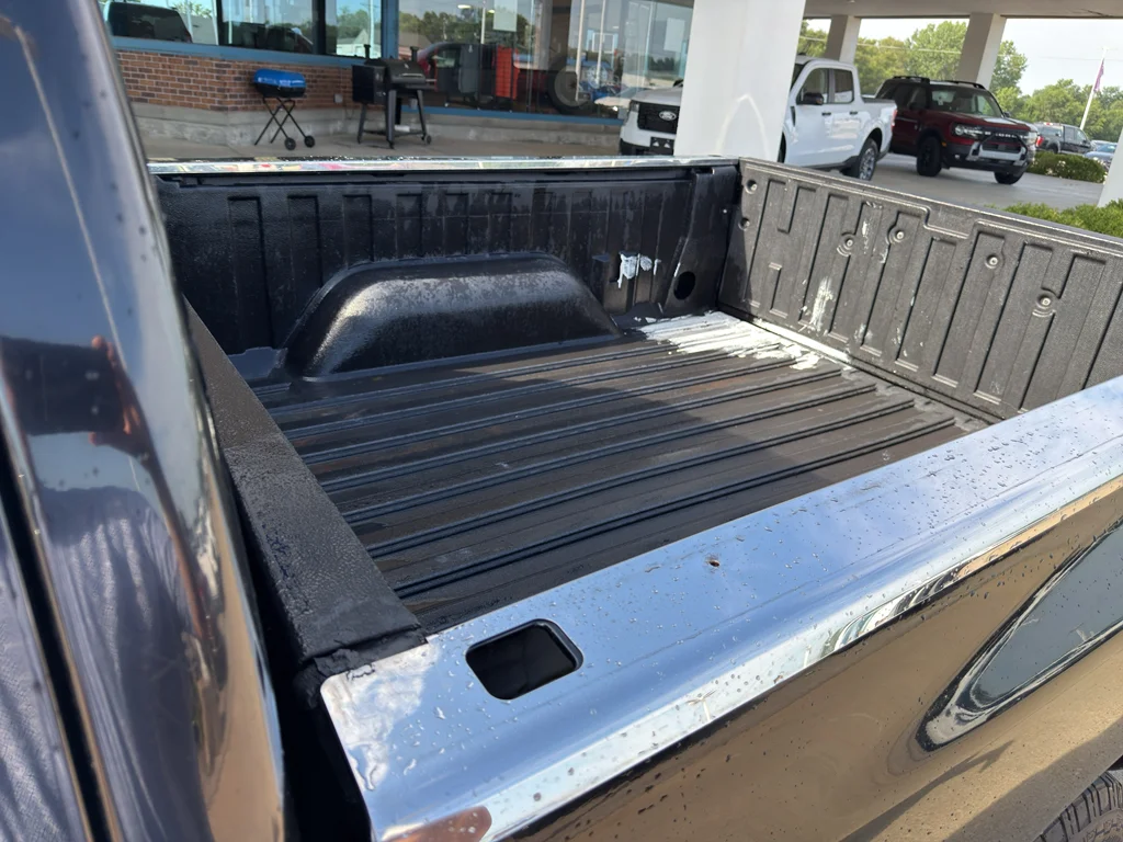 Used 2004 Black Clearcoat Dodge SLT image 6
