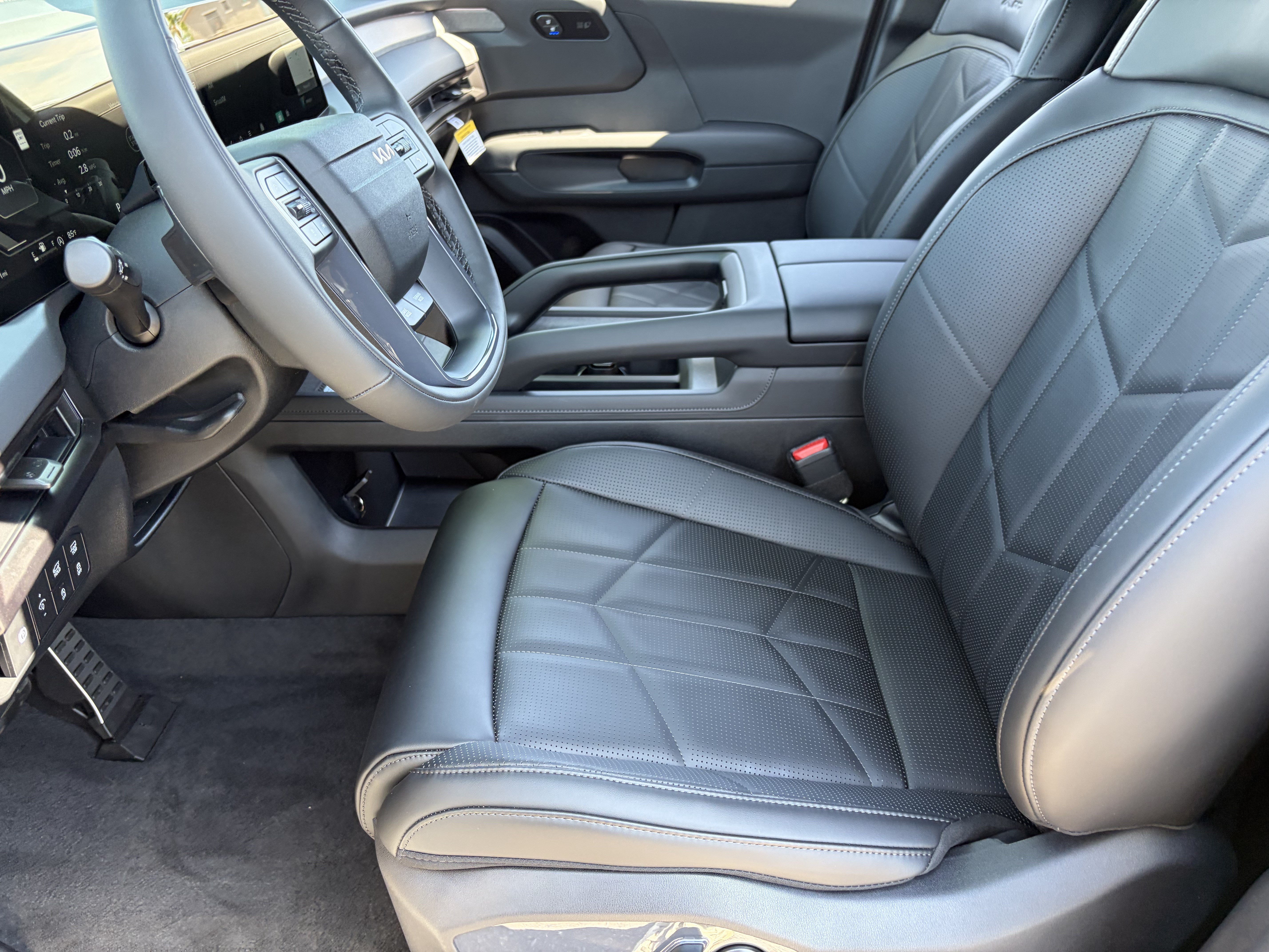 New 2027 Wolf Gray Kia X-PRO SX image 17