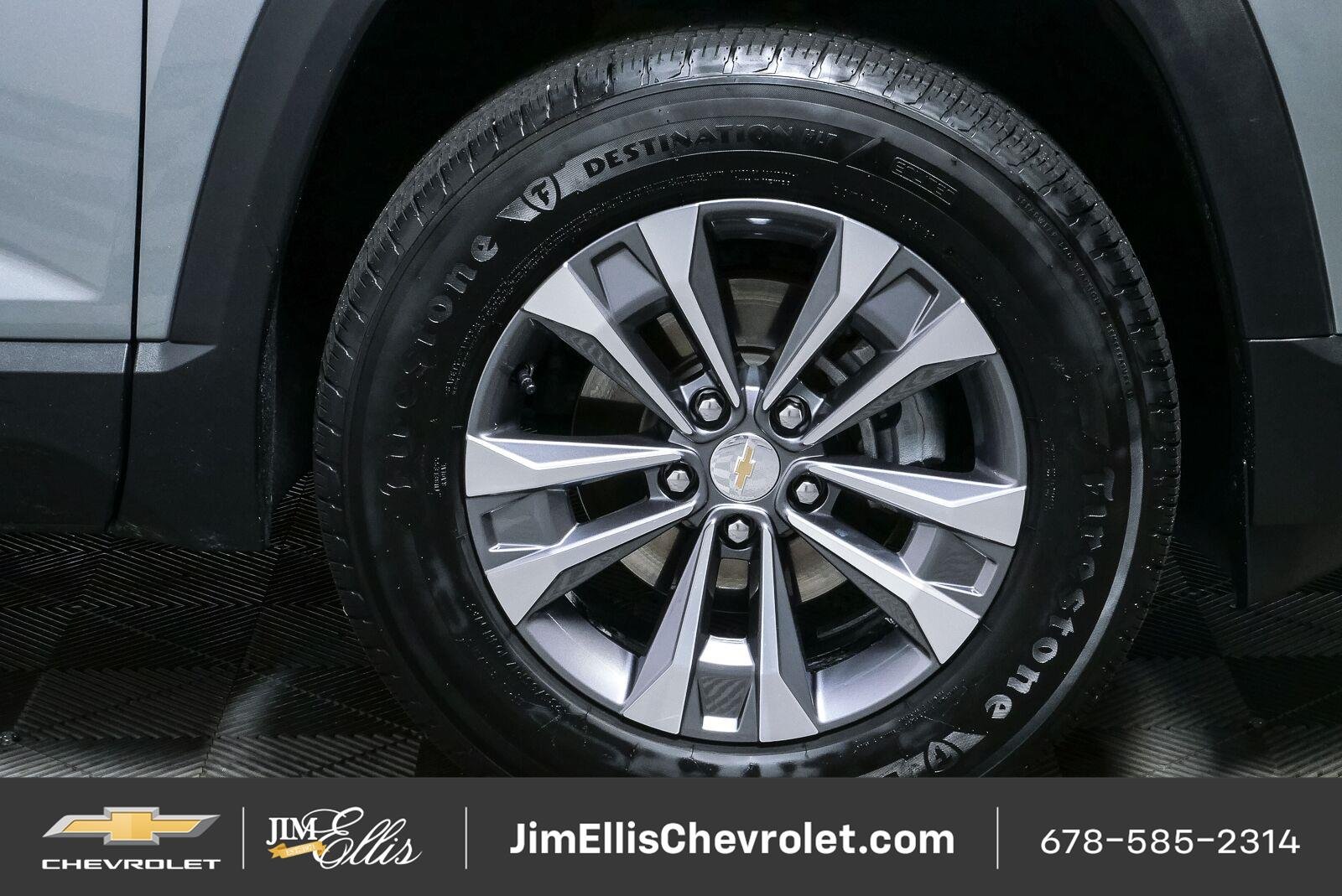 Certified Used 2025 Sterling Gray Metallic Chevrolet LT image 38